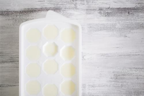 Кубики льда для лица из молока. Народные рецепты омолаживающих процедур