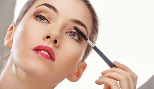 Техника нанесения макияжа лица. Как наносить макияж правильно 01 Техника нанесения макияжа лица. Как наносить макияж правильно 01