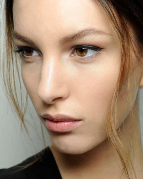 Школьный макияж для подростков 15 лет. Как сделать легкий макияж для подростков?