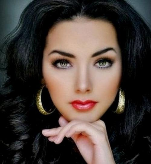 Тени для голубых глаз брюнеток. Общие рекомендации брюнеткам от визажиста