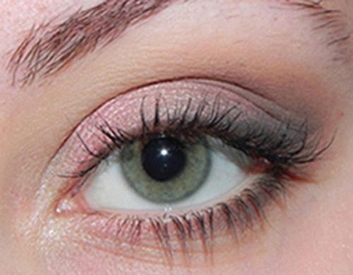 Какие тени для век подходят для зеленых глаз. Цветовой круг 08