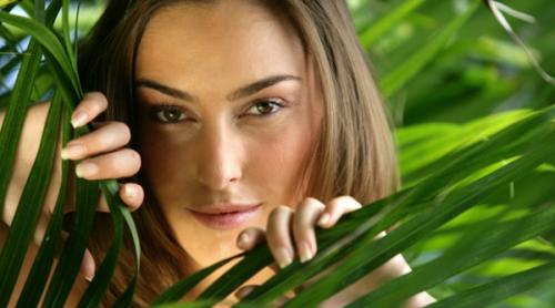 Макияж без стрелок. Как сделать повседневный макияж для карих глаз 01