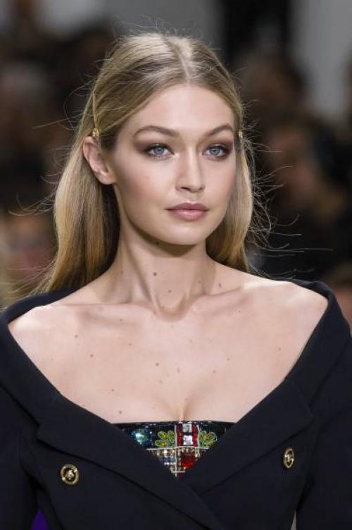 Макияж для карих глаз на выпускной. Макияж на выпускной-2019: модные тенденции