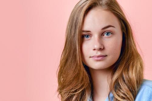 Макияж для школы на каждый день. Красивый макияж на 1 сентября и 15 идей, как правильно краситься в школу (фото) 10 Макияж для школы на каждый день. Красивый макияж на 1 сентября и 15 идей, как правильно краситься в школу (фото) 10