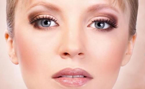 Какие цвета теней подходят для серых глаз