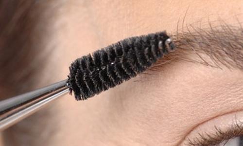 Как пользоваться тушью для бровей и ресниц. Как пользоваться тушью для бровей