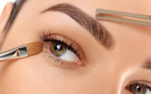 Окрашивание бровей или татуаж. Татуаж бровей или окрашивание?