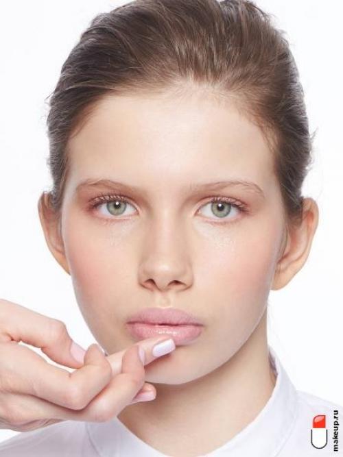 Правила макияжа для лица с нуля. Правильный порядок нанесения макияжа: пошаговая инструкция