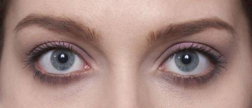 Помада под пепельный цвет волос. Общие правила макияжа для обладательниц пепельных волос