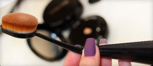 Чем можно наносить тональный крем на лицо если нет кисточки. 4 способа нанести тональный крем