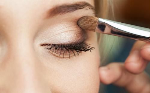 Как правильно наносить повседневный макияж. Некоторые советы по нанесению дневного мейк-апа