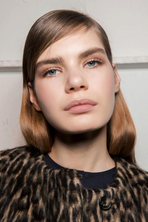 Легкий макияж тенями. Какая косметика понадобится для легкого макияжа? 14