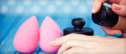 Чем можно наносить тональный крем на лицо если нет кисточки. 4 способа нанести тональный крем