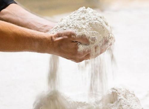 Пудра гипоаллергенная. Какой должна быть лучшая пудра для жирной проблемной пористой кожи: мнение косметологов 06 Пудра гипоаллергенная. Какой должна быть лучшая пудра для жирной проблемной пористой кожи: мнение косметологов 06