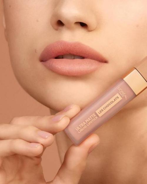 Помада под пепельный цвет волос. Общие правила макияжа для обладательниц пепельных волос