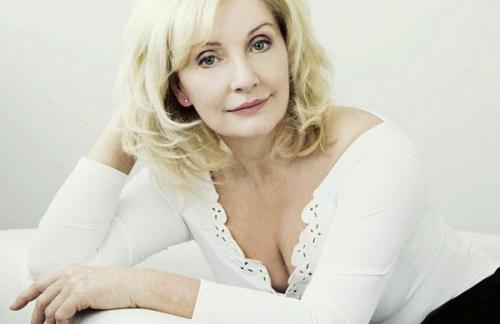 Хайлайтер посл. Омолаживающий макияж для выхода в свет