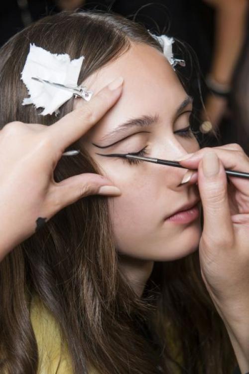 Легкий макияж на вечер. Как создать легкий вечерний макияж?