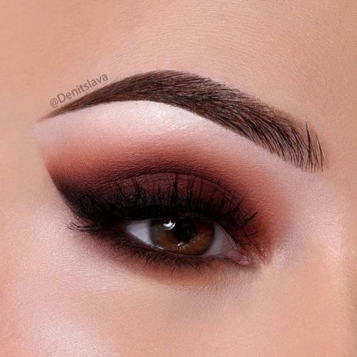 Красивый макияж простой для карих глаз. Как сделать повседневный Smoky eyes для карих глаз пошагово с фото 20