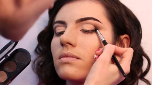 Кисти для нанесения теней. Какой кистью наносить тени? 5 вариантов 17 Кисти для нанесения теней. Какой кистью наносить тени? 5 вариантов 17