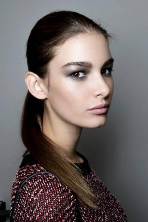 Серые тени макияж. Макияж в серых тонах: 13 идей