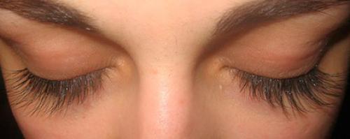 Как нарастить ресницы в домашних условиях народными средствами. Средства для укрепления в домашних условиях