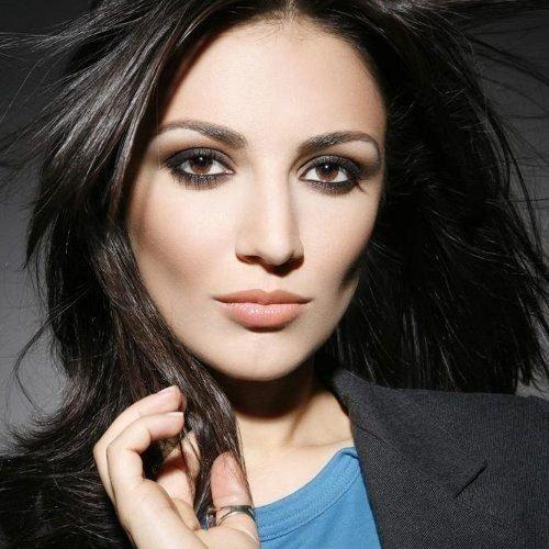 Помада для брюнеток на каждый день. Какой цвет помады подходит брюнеткам для дневного и вечернего макияжа