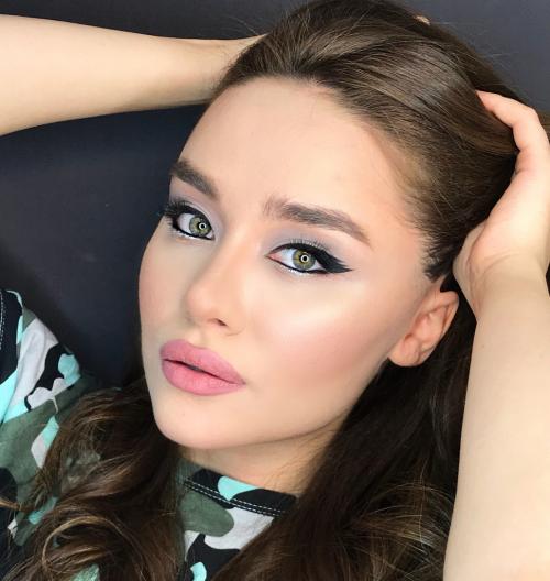 Сам себе визажист уроки. Правила и секреты макияжа для начинающих 06