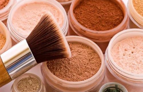 Пудра которая не забивает поры и скрывает недостатки. Виды пудры для жирной кожи