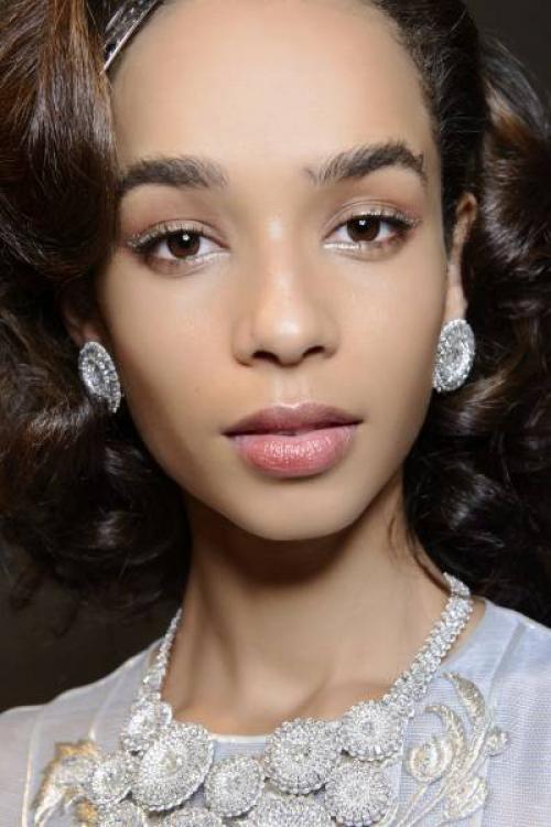 Серые тени макияж. Макияж в серых тонах: 13 идей