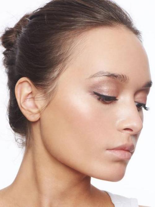 Какие тени идут к карим глазам и светлым волосам. Макияж для смуглой кожи и карих глаз