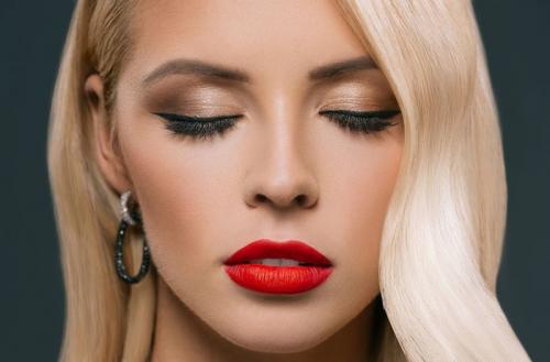 Какие тени подходят к карим глазам и темным волосам и светлой коже. Основные принципы