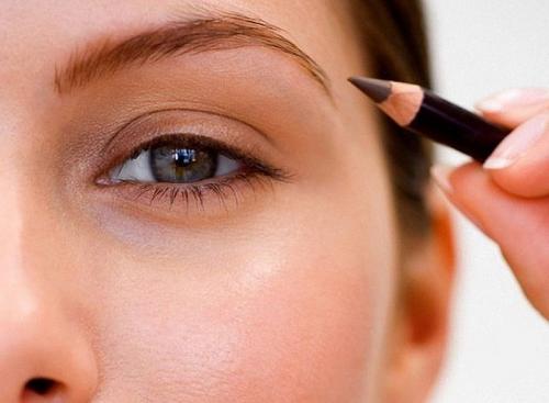 Идеальные брови пошагово. Как рисовать брови поэтапно: карандашная и теневая техники