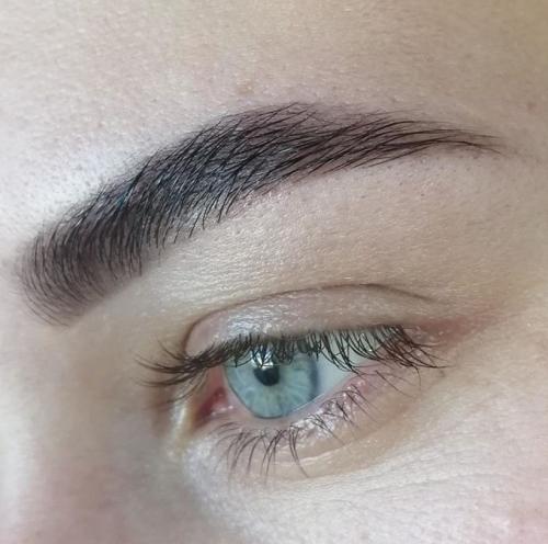 Модные брови 2020.