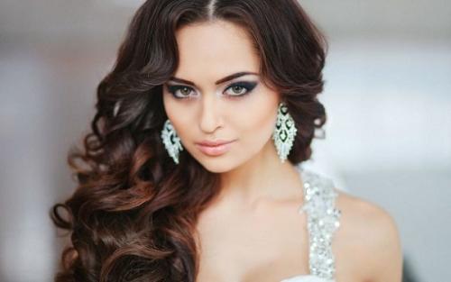 Как научиться красиво краситься пошагово. Что нужно учесть перед нанесением макияжа?