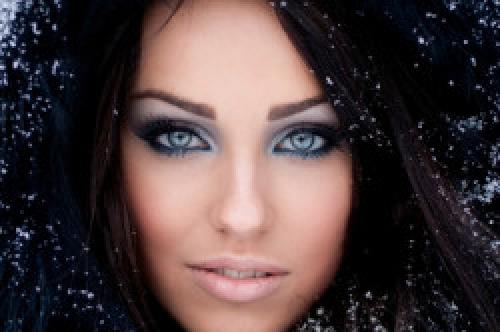 Как подобрать правильно себе макияж. Один из принципов подбора макияжа 02 Как подобрать правильно себе макияж. Один из принципов подбора макияжа 02