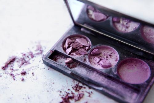 Разбилась палетка. Как реанимировать тени для глаз, которые разбились, но вы не хотите их выкидывать