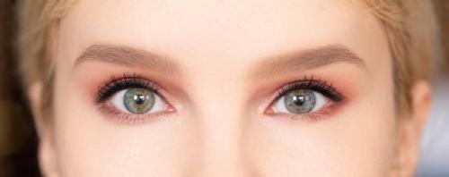 Виды асимметрии бровей. Одна бровь выше другой: как это исправить?