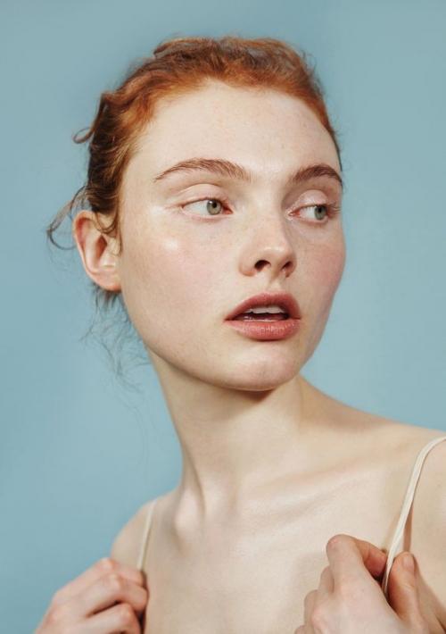 Нюдовая помада для рыжих. Поцелованная солнцем: какой макияж стоит сделать рыжеволосым девушкам (+ВИДЕО)