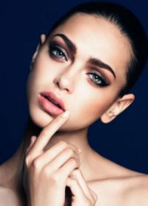 Для серо-голубых глаз, какие тени. Какие тени подходят для серо-голубых глаз?