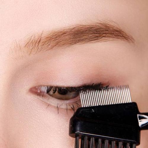 Естественный макияж глаз тенями. Естественный макияж глаз