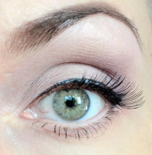 Виды стрелок для глаз с нависшим веком. Как нарисовать стрелки для нависшимих век? Полезные советы!