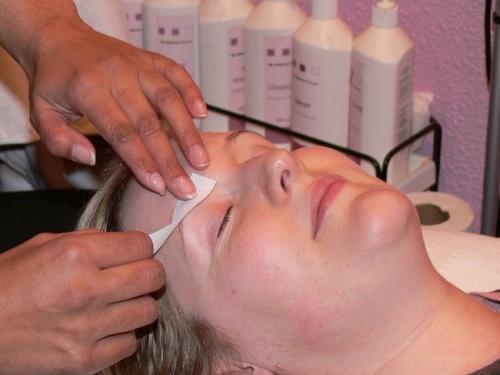 Архитектура бровей нитью. Как можно скорректировать форму