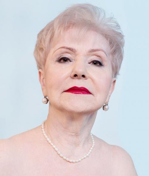 Макияж для женщины 50 лет голубые глаза. Оформляем глаза