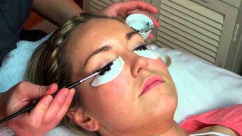 Техника окрашивания ресниц и бровей. Особенности окрашивания бровей 09 Техника окрашивания ресниц и бровей. Особенности окрашивания бровей 09