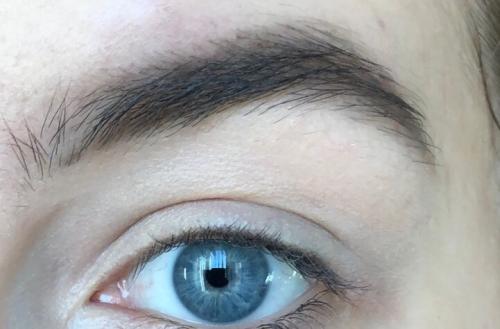 Как карандашом подвести брови. Как накрасить естественно брови карандашом ? Поэтапный урок на моих бровях