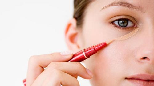 Стрелки с тенями макияж. Пошаговый порядок его нанесения такой: 35