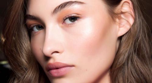 Стрелки с тенями макияж. Пошаговый порядок его нанесения такой: 38