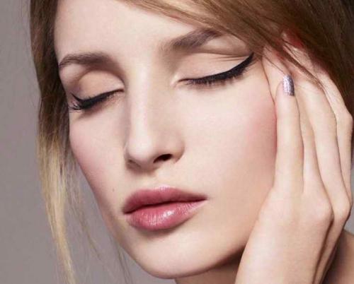 Стрелки для глубоко посаженных глаз. Основные правила