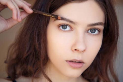 Макияж для светло русых с зелеными глазами. Макияж для брюнеток с зелеными глазами