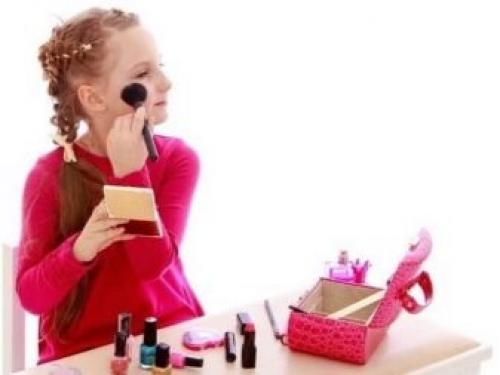 Базовый набор косметики для макияжа список. Средства, которые должны быть в любой базовой косметичке 18